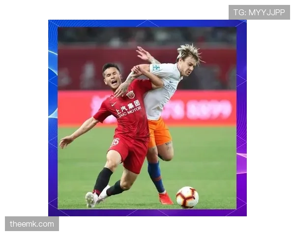 足球合法冲撞规则详解:判罚标准与常见误区解析