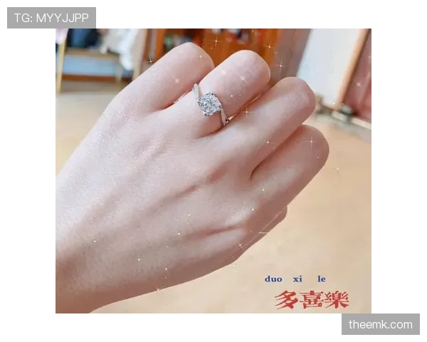 辛德胡训练完直接去试戴百万钻戒? 辛德胡训练完直接去试戴百万钻戒?