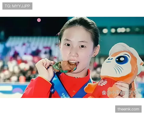 陈芋汐跳水归跳水，回家连薯片都得偷偷啃